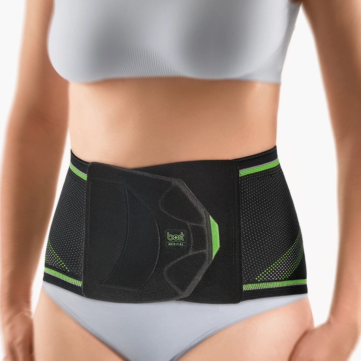 Die Abbildung zeigt die Bort StabiloBasic Lady Sport Rückenbandage, eine speziell für Frauen entwickelte Bandage zur Unterstützung und Stabilisierung der Lendenwirbelsäule während sportlicher Aktivitäten. Die Bandage besteht aus leichtem, atmungsaktivem Material, das sich angenehm an die weibliche Körperform anpasst und eine gezielte Kompression im unteren Rückenbereich bietet. Diese Rückenbandage hilft, Rückenschmerzen zu lindern, die Haltung zu verbessern und die Muskulatur zu unterstützen.