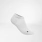Das Bild zeigt die Bauerfeind Sports Run Ultralight Low Cut Socks, knöchelhohe Laufsocken. Die Socken sind ultraleicht und speziell für intensives Laufen entwickelt, bieten jedoch trotzdem gezielte Unterstützung im Mittelfussbereich. 